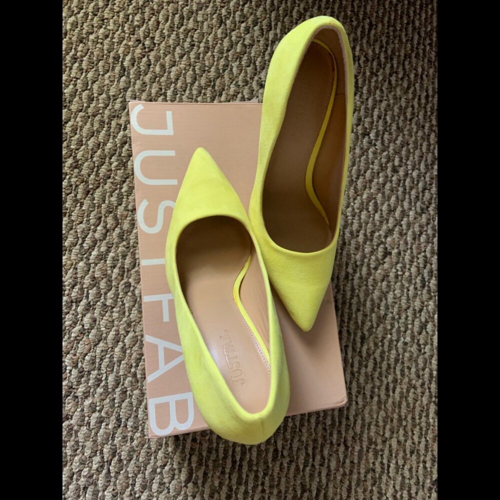 High Heels - Picture 2 of 2